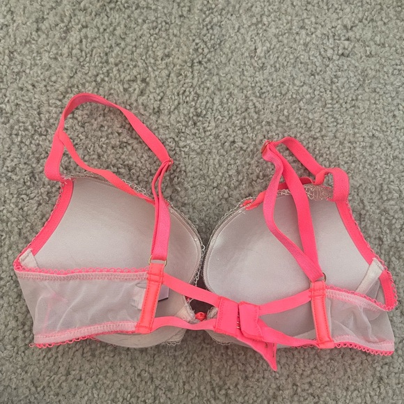 Victoria’s Secret Dream Angels Heart Embroidery Push Up Bra 32A - Picture 3 of 3